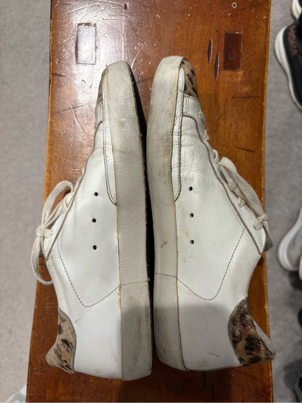 Golden Goose White Leather Low-Top Sneakers with Black Star and Brown Heel - Picture 2 of 7